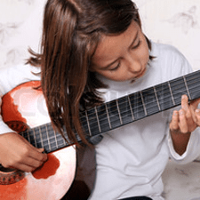 Choosing Your Child’s First Guitar